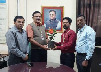 डॉ. एम. के. पाटील यांचा एन.पी.टी.ई.ल. तर्फे विशेष सन्मान