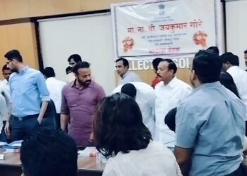 “विजयमालक, सचिनदादा, समाधान दादा कुठे आहेत” पालकमंत्र्यांनी जपले राजकीय ऋणानुबंध ; अधिकारी मात्र सव्वा दोन तास ताटकळत