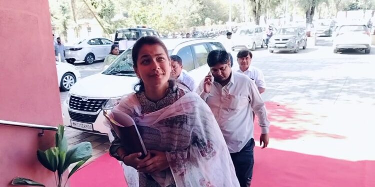 सोलापुरात भाजपच्या आमदारांची ‘दिशा ‘ चुकली ; आम्हाला काय त्याचे !