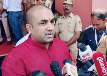 आमदार देवेंद्र कोठे शहराच्या पाणीपुरवठया वरून डीपीडीसीत आक्रमक ; महापालिका प्रशासनावर संताप