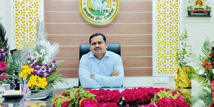 दिलदार स्वभावाचा राजा माणूस अन् कामाप्रति प्रचंड प्रेम ; संदीप कोहिनकरांनी जिंकली सोलापूरकरांची मने ; यशस्वी द्विवर्षपूर्ती