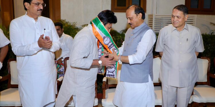 उमेश पाटील पुन्हा अजित पवारांच्या राष्ट्रवादीत दाखल ; कुठे झाला हा प्रवेश