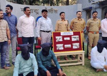 चार पिस्तूल 24 जिवंत काडतूस जप्त ; जन्मठेपेची शिक्षा भोगणारा फरार आरोपी लागला ग्रामीण पोलिसांच्या हाती