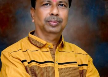 प्रणिती शिंदे, विजय देशमुख, सीईओ जंगम यांच्याकडून सांत्वन ; स्मिता पाटील गहिवरल्या !