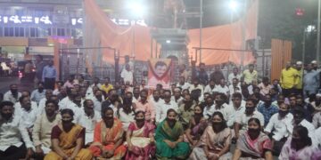 सोलापुरात मराठा समाज झाला प्रचंड आक्रमक ; तर धनंजय मुंडेला…..