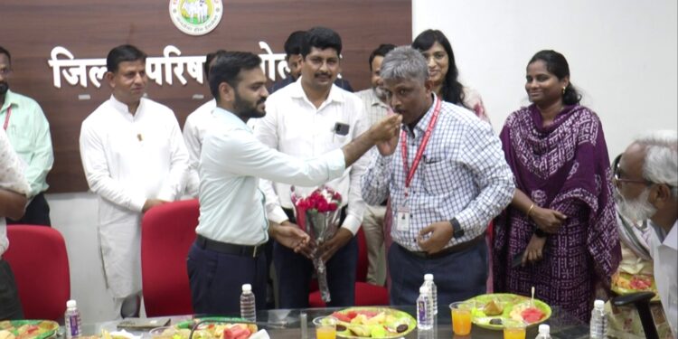 सोलापूर झेडपीत मराठा समाजाने घडवले एकात्मतेचे दर्शन