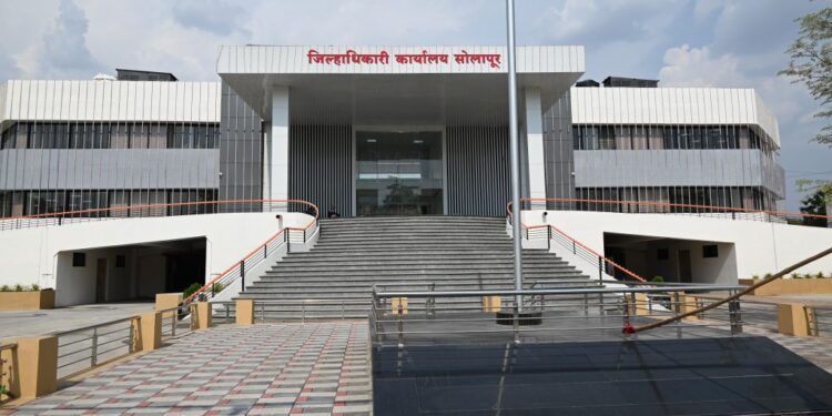 सोलापूर जिल्ह्यातील तीन उपजिल्हाधिकाऱ्यांना पदोन्नती