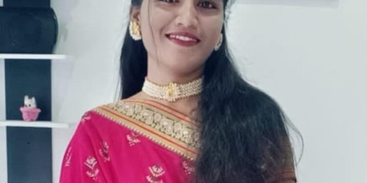 आईच्या पार्थिवाला लेकीनं दिलेला शब्द पूर्ण केला ; मुंबई महापालिकेत क्लार्क म्हणून नियुक्ती