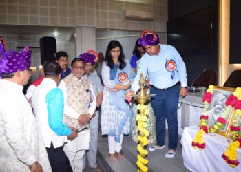 सोलापूर झेडपीत बाबासाहेब मोठे की बाहेरून आलेले गायक ; बातमी देणाऱ्यावर कास्ट्राईब संघटना संतापली !