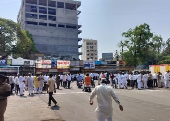 सोलापूर बाजार समिती साठी चुरशीने मतदान ; सोसायटी पेक्षा ग्रामपंचायतकडे लक्ष