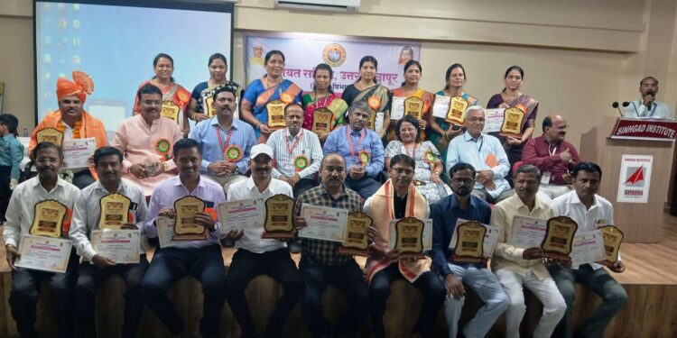 उत्साहात रंगला उत्तर सोलापूर तालुकास्तरीय आदर्श शिक्षक पुरस्कार सोहळा