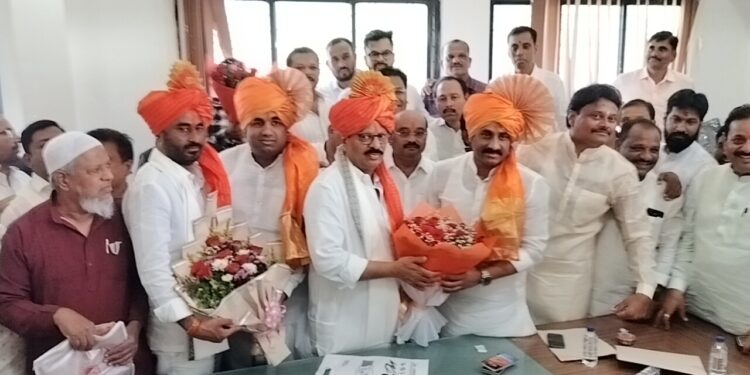 दिलीप मानेच बाजार समितीचे मालक ; सुनील कळके बसले उपसभापतीच्या खुर्चीवर ; हसापुरे नेक्स्ट टाईम