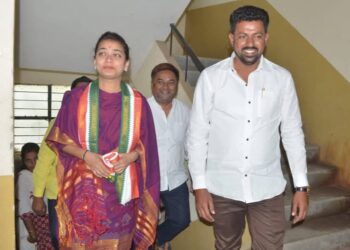 प्रणिती शिंदे यांच्या कट्टर कार्यकर्त्याला मिळाली मोठी कमिटी