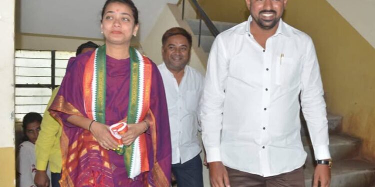 प्रणिती शिंदे यांच्या कट्टर कार्यकर्त्याला मिळाली मोठी कमिटी