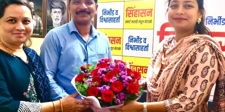 खासदार प्रणिती शिंदेंची सिंहासन कार्यालयाला भेट ; या शब्दात दिल्या शुभेच्छा
