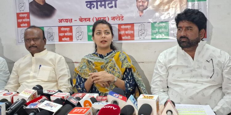 खा. प्रणिती शिंदे यांचा फडणवीसांवर या विषयी हल्लाबोल ; सोलापूर गोवा वरून प्रणिती शिंदे यांनी भाजपची उडवली खिल्ली