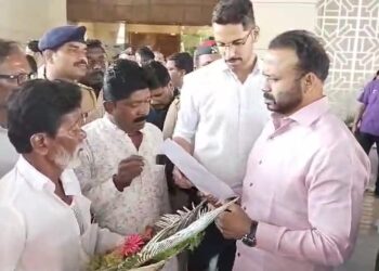 अण्णाभाऊ साठे जयंती मिरवणुकीस रात्री बारापर्यंत परवानगी द्या ; पालकमंत्र्यांना समाजाचे पत्र