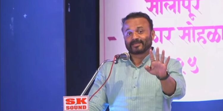 ‘रिस्पेक्टफुल’ जयकुमार गोरे ; शहराध्यक्ष व जिल्हाध्यक्षांना दिला असा सन्मान