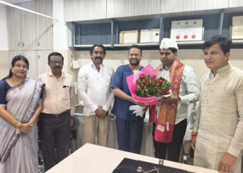 रामेश्वर नाईक यांनी आधार हॉस्पिटलचे केले कौतुक ; राठोड बंधूंच्या पाठीशी राहण्याचे आश्वासन