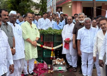 सभापती दिलीप माने यांच्या या उपक्रमाचे जिल्ह्यातील शेतकऱ्यांकडून होतेय स्वागत