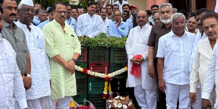 सभापती दिलीप माने यांच्या या उपक्रमाचे जिल्ह्यातील शेतकऱ्यांकडून होतेय स्वागत