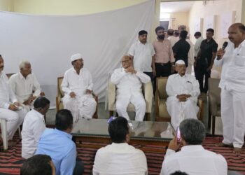 काका पक्ष बदलल्यावर तुम्हाला झोप येईल का? तुमच्या हृदयात माझे नाव आणि फोटो शरद पवारांच्या भेटीत काय झाला निर्णय