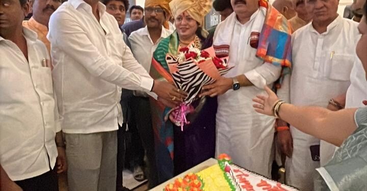 जलसंधारण मंत्री संजय राठोड यांच्या वाढदिवसाचा असा दुग्ध शर्करा योग ; युवराज राठोड यांचा पुढाकार