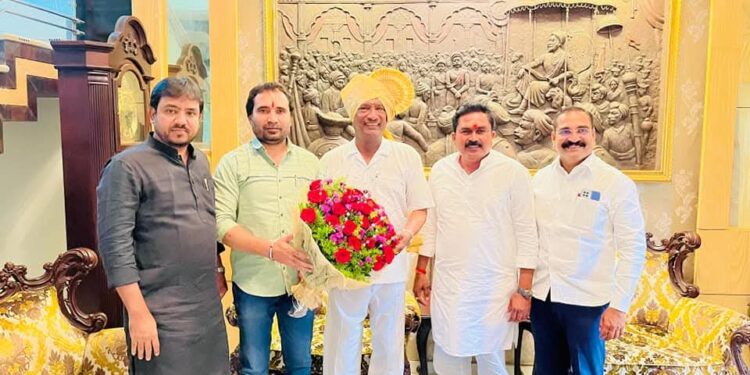 सोलापूरच्या राष्ट्रवादीत खुन्नस ! उमेश पाटलांचे अभिनंदन पण नाही पण राजन पाटलांना मात्र जोरदार शुभेच्छा