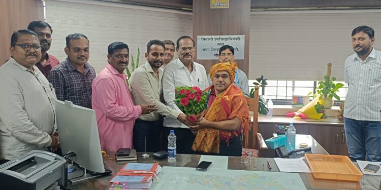 मी पुन्हा आलोय ! अभिजीत पाटील सोलापूरचे नवे निवासी उपजिल्हाधिकारी