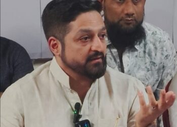 शौकत पठाण कुठेच नाही ! गाझी जहागीरदारच शाब्दींच्या जवळचा ! मुंबईची जबाबदारी घेतलेले शाब्दि सोलापूर सांभाळणार का ?