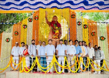 लोकशाहीर अण्णाभाऊ साठे यांच्या जयंतीनिमित्त राष्ट्रवादीचे अभिवादन