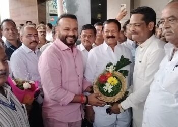 विजय अन् दिलीपमालकांच्या उपस्थितीत जयकुमारांचा हिरवा झेंडा ; दादा होते साक्षीला