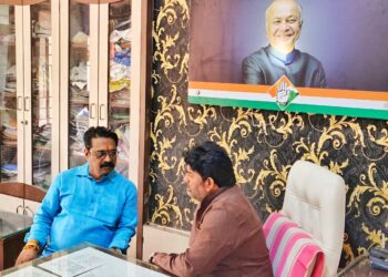 पुरुषोत्तम बरडे- चेतन नरोटे यांची भेट ; महायुती विरोधात सर्वपक्षीय आघाडीची बांधणी होणार?