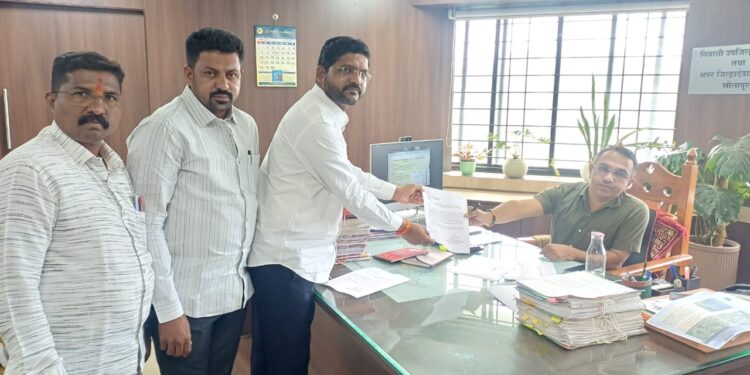 शेतकऱ्यांना हेक्टरी पन्नास हजार रुपयाची मदत करा ; सोलापुरात काँग्रेसची मागणी