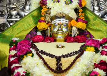 सिद्धरामेश्वरांच्या ६८ लिंगांच्या विकासासाठी मुख्यमंत्री सरसावले ! देवेंद्र कोठेंचा पाठपुरावा, मिळणार इतका निधी