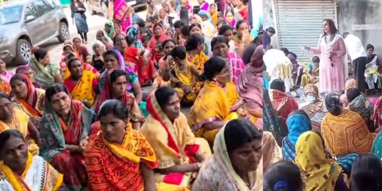 वर्ल्ड ऑफ वुमन्स संस्थेने पूरग्रस्त महिलांच्या आरोग्याची घेतली अशी काळजी ; मनगोळी गावात जीवनावश्यक वस्तूंचे वाटप