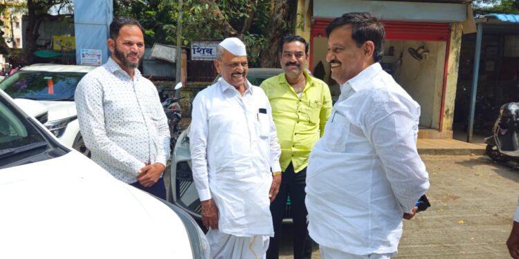 सुभाष देशमुख भेटले अन् काका साठेंचे मन बदलू लागले ! उत्तर तालुक्याच्या बैठकीत काय घडले