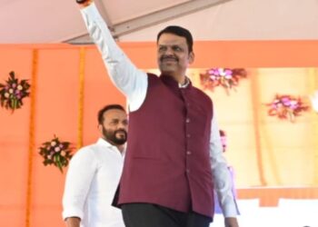 पालकमंत्री, जिल्हाधिकारी यांचे मुख्यमंत्र्यांनी केले विशेष कौतुक ; पहा काय म्हणाले देवेंद्र फडणवीस