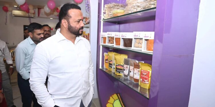 सोलापुरात उभारला रुक्मिणी मॉल ; बचत गटाच्या वस्तू एकाच ठिकाणी मिळणार