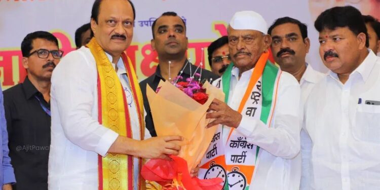 अजित पवारांची साहेबांच्या लाडक्या काका साठेंवर स्तुतीसुमने ; काका म्हणजे….