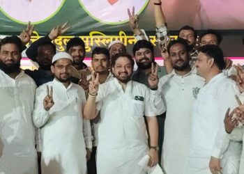 अय्यो ! काँग्रेस एवढ्याच एमआयएमच्या जागा विजयी ; सोलापुरात आगळावेगळा जल्लोष