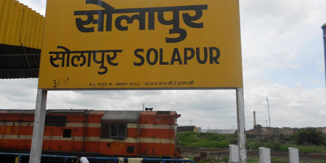 सोलापूर उड्डाणपुलाच्या पाडकामामुळे १४ डिसेंबर रोजी ‘मेगाब्लॉक’ ; ११ रेल्वे एक्सप्रेस रद्द