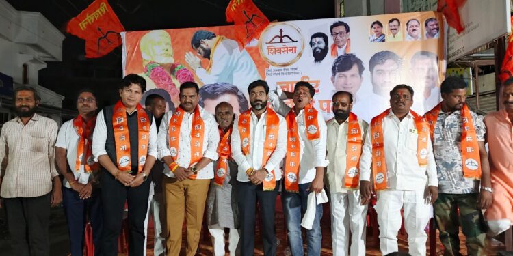 सोलापुरात भाजपच्या नाराजांवर शिवसेनेचे जाळे ; निवडणुकीपूर्वी होऊ लागले प्रवेश