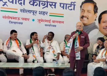 सोलापुरात शरद पवारांच्या राष्ट्रवादीला धक्का ! खरटमल पाठोपाठ बेरिया चंदेले दादांच्या राष्ट्रवादीत