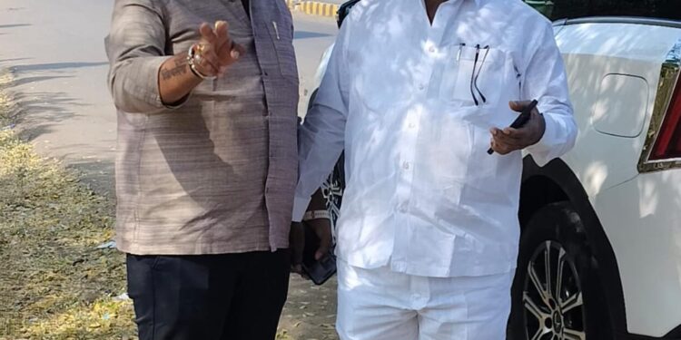 ‘काळजे’ -नि’काळजे’ एकत्र?  भाई कुछ तो गडबड है!