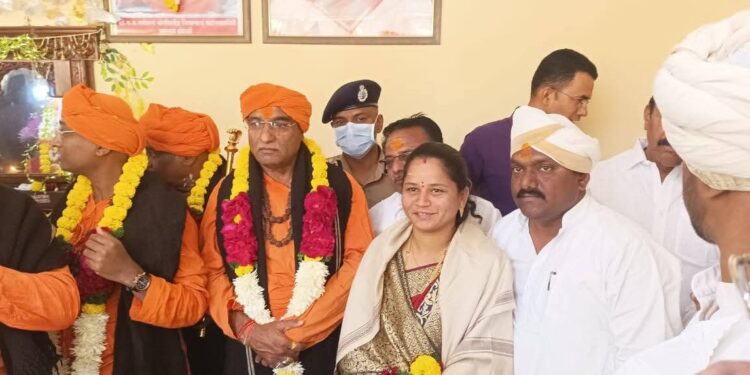 भाजपच्या कसबा गडाला काँग्रेसचा सुरुंग ; गोदावरी मोकाशी देणार धक्का