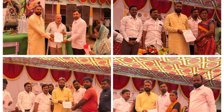 बोरामणीत नागरिकांच्या चेहऱ्यावर दिसले ‘समाधान’ ; प्रशासनाच्या शिबिरास ग्रामस्थांचा उत्स्फूर्त प्रतिसाद