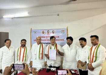 चेतन नरोटेंसह तब्बल 20 जण काँग्रेस शहराध्यपदासाठी इच्छुक ; निरीक्षकांनी घेतला आढावा