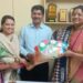 खासदार ज्योती वाघमारे यांची ‘ सिंहासन’ला भेट ; कौटुंबिक सोहळ्याने ताई भारावल्या!