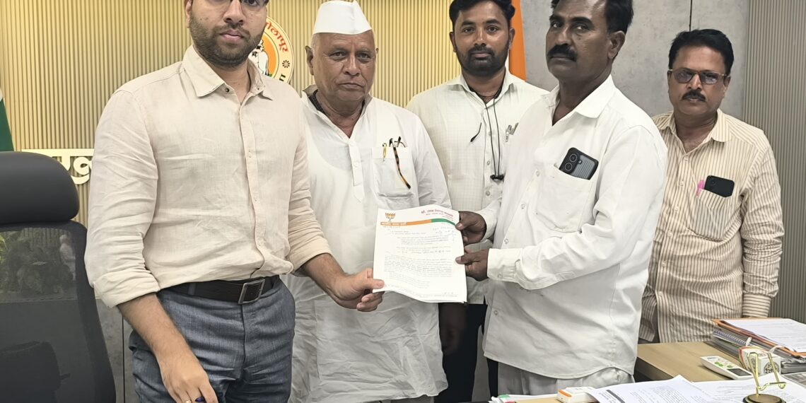मंजूर रस्ता कणबसचा… काम मात्र शिरवळच्या रस्त्यावर! मातोश्री योजनेत ‘लोकेशन गेम’चा गंभीर आरोप, सुलेर जवळगे ग्रामपंचायतचा गंभीर प्रकार उघड